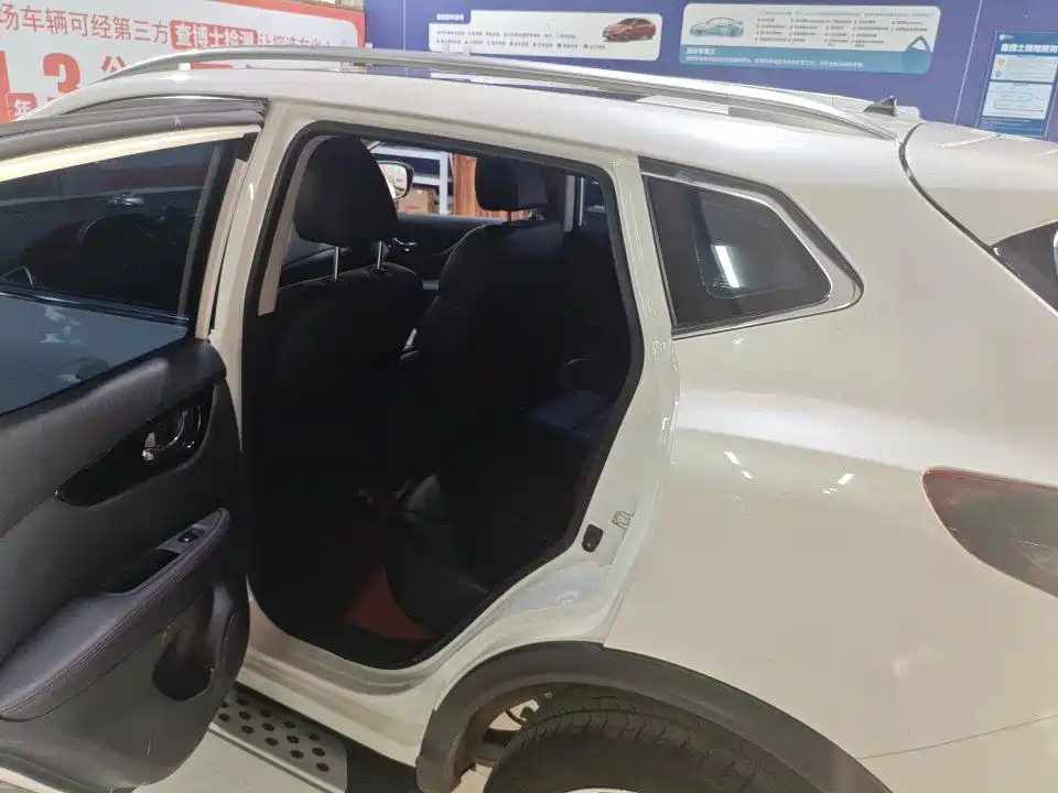 Qashqai Classic 2.0 L CVT XV+ Leading