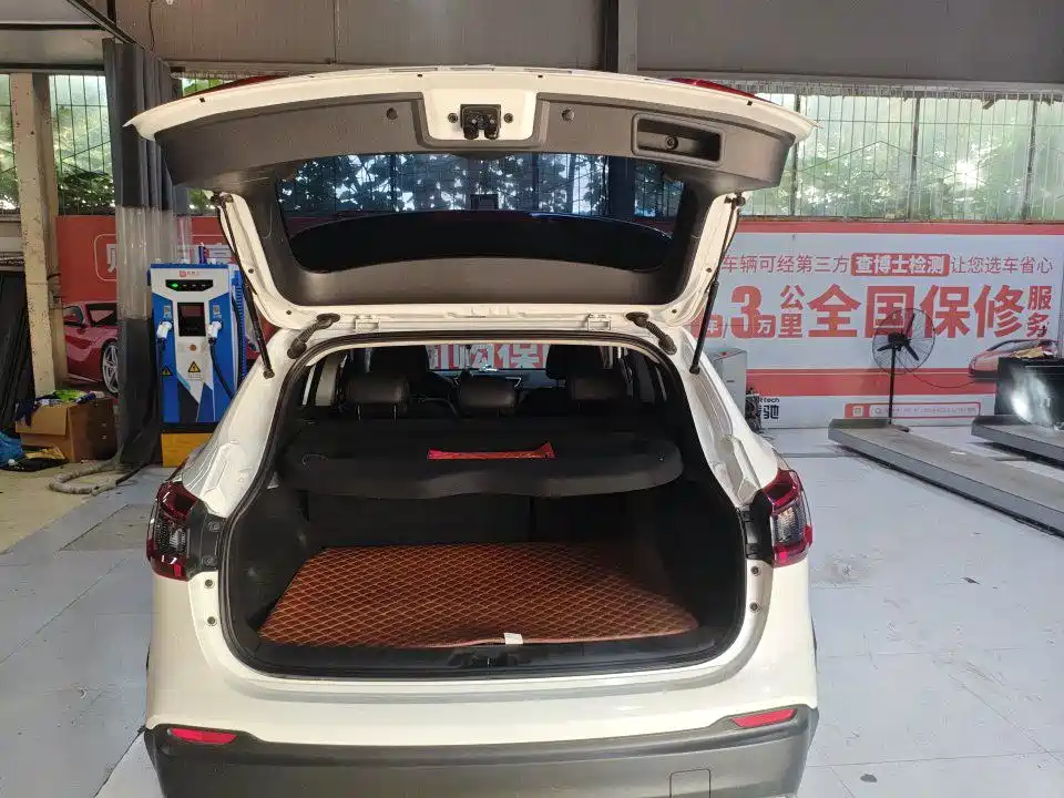 Qashqai Classic 2.0 L CVT XV+ Leading