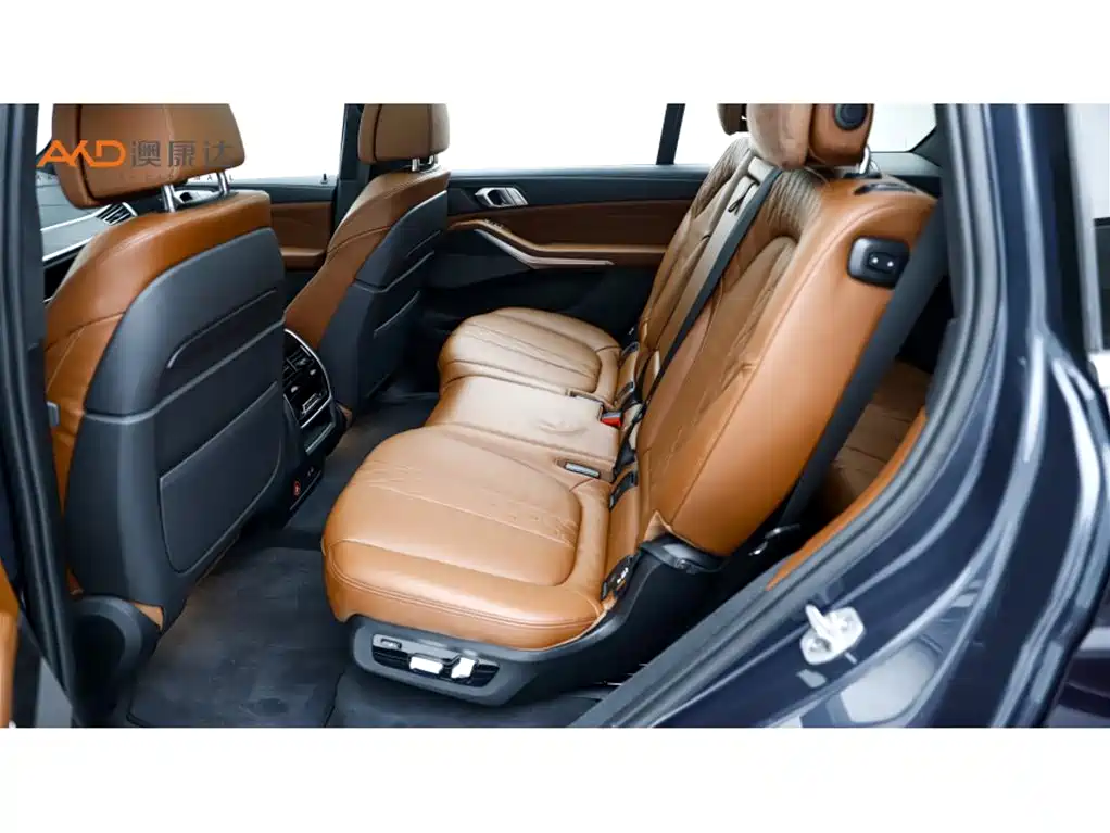 BMW X7 宝马X72021款 xDrive40 i 尊享型M运动套装