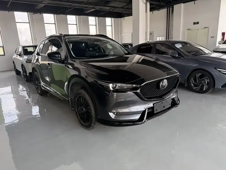 Mazda CX-5 2.0 L Auto 2 WD Black Knight