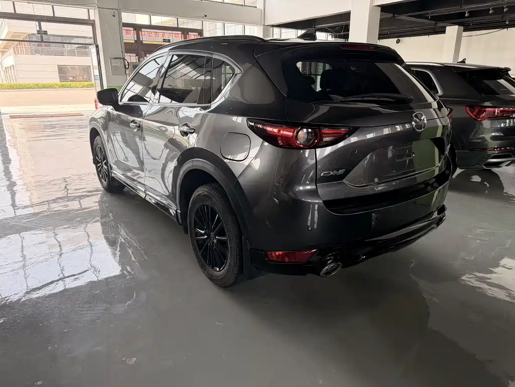 Mazda CX-5 2.0 L Auto 2 WD Black Knight