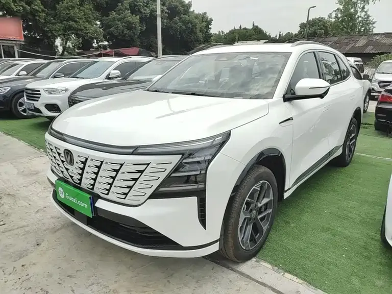 Changan CS75 PLUS 4 th Gen 1.5 T New Blue Whale Smart Premium