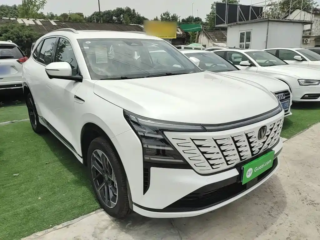 Changan CS75 PLUS 4 th Gen 1.5 T New Blue Whale Smart Premium