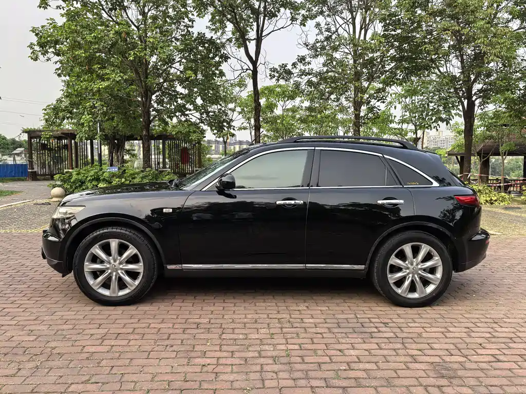 Infiniti FX FX35 Transcend