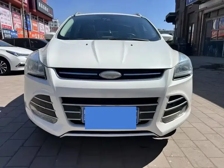 Ford Kuga 2.0 L GTDi 4 WD Elite