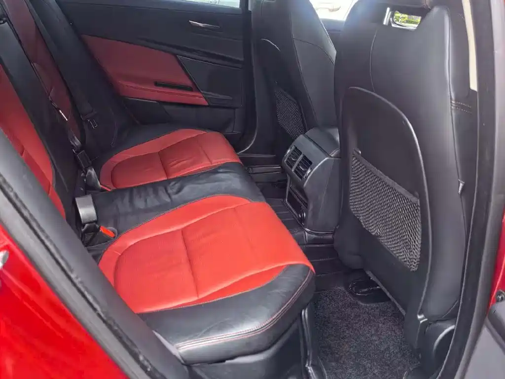 Jaguar XE 2.0 T 200 PS R-Sport