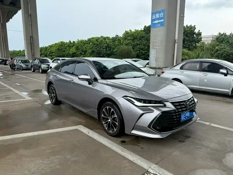 Toyota Avalon 2.0 L Luxury