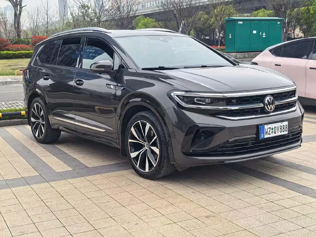 Talagon 揽境 2023款 改款 380 TSI 四驱R-Line拓境版 6座