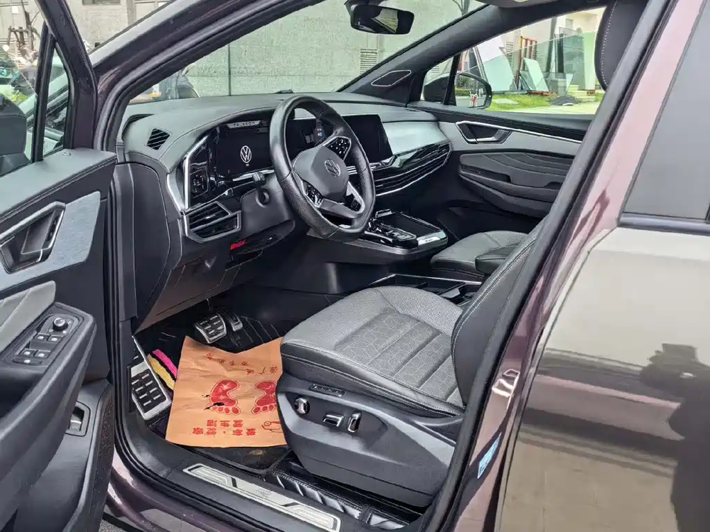Talagon 揽境 2023款 改款 380 TSI 四驱R-Line拓境版 6座