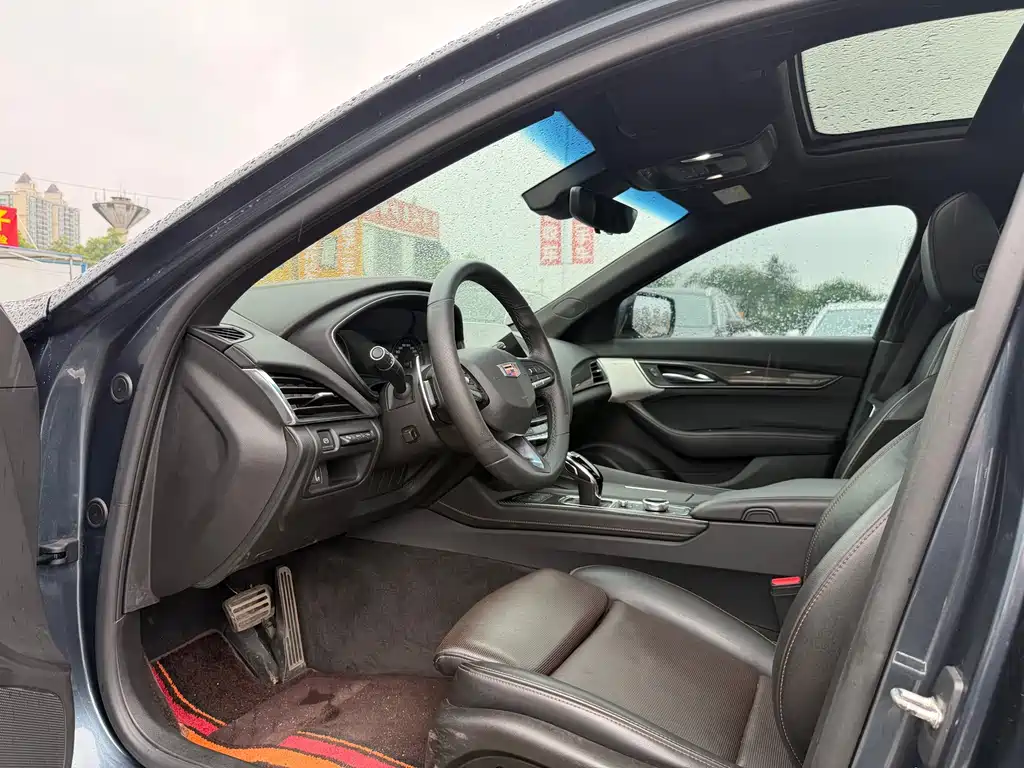 Cadillac CT5 Facelift 28 T Platinum Sport