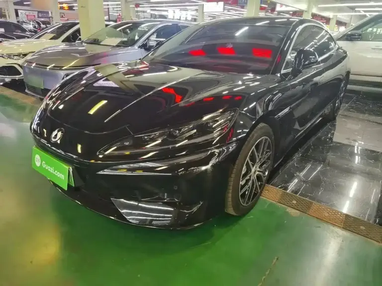 Denza Z9 1100 km 4 WD Max