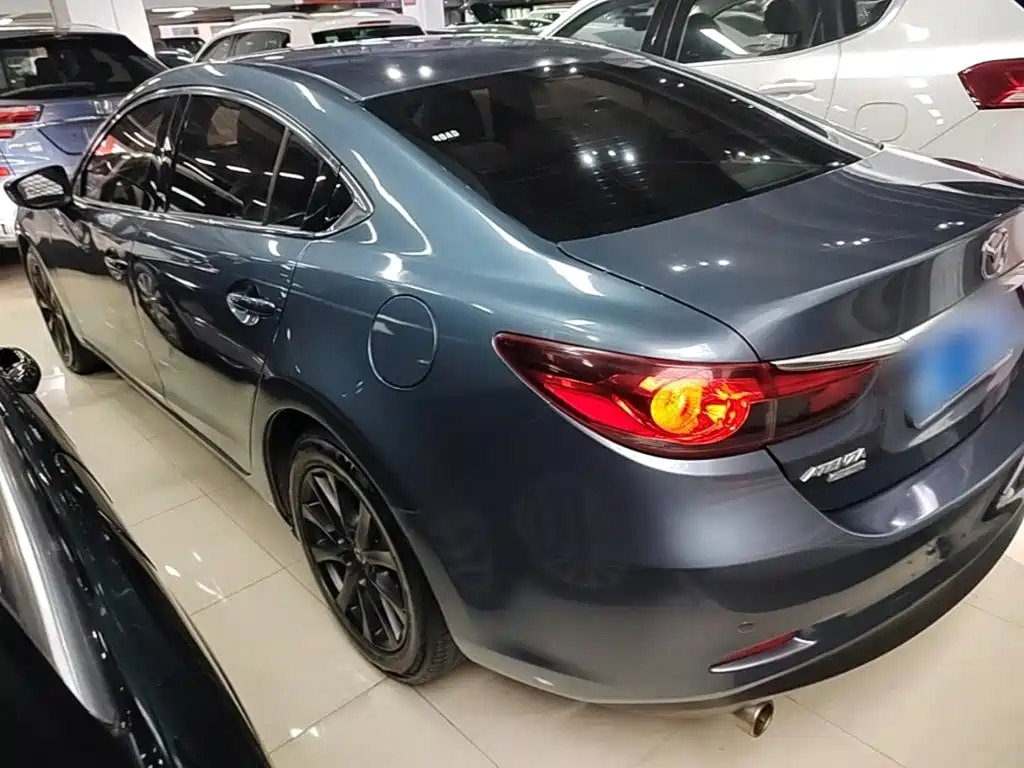 Atenza 2.0 L Blue Sky Luxury