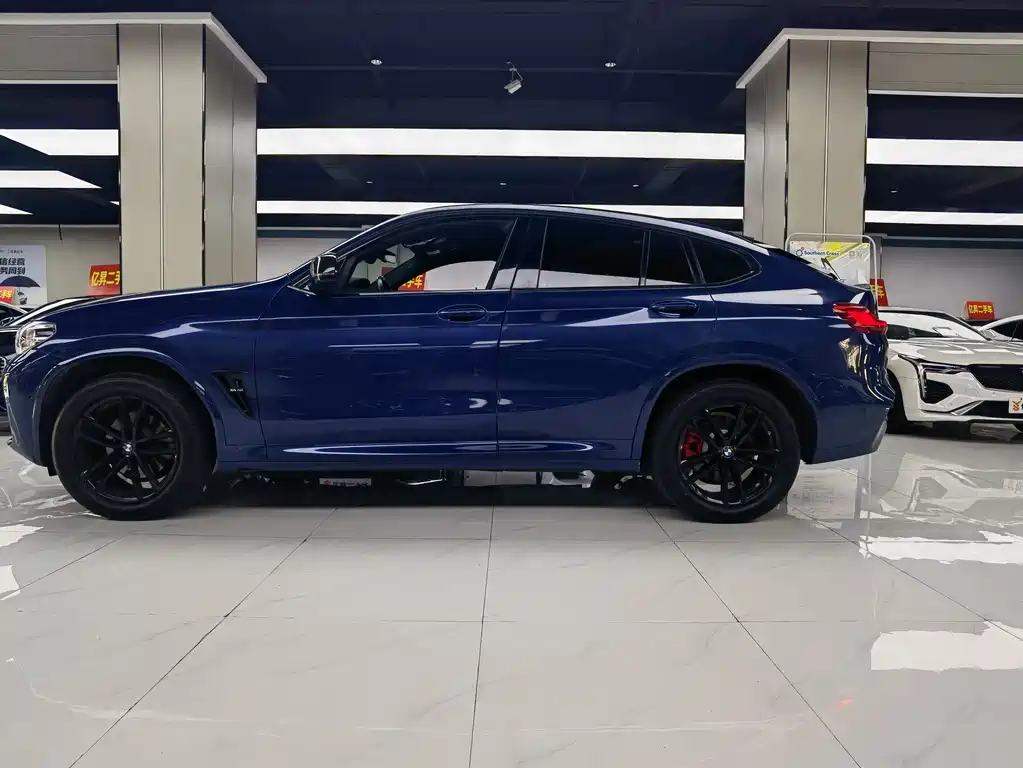 BMW X4 xDrive25 i M Sport Package