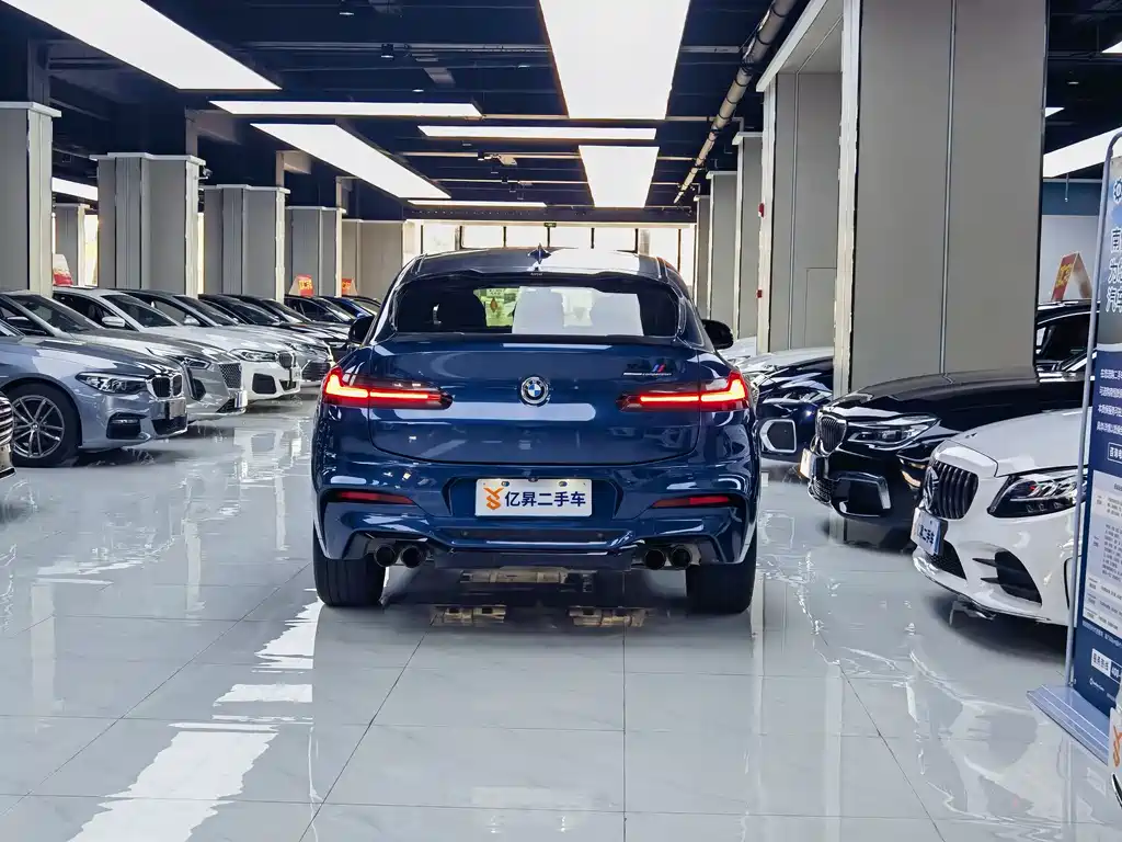 BMW X4 xDrive25 i M Sport Package
