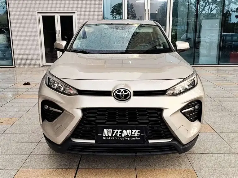 Toyota Wildlander 2.0 L CVT 2 WD Luxury