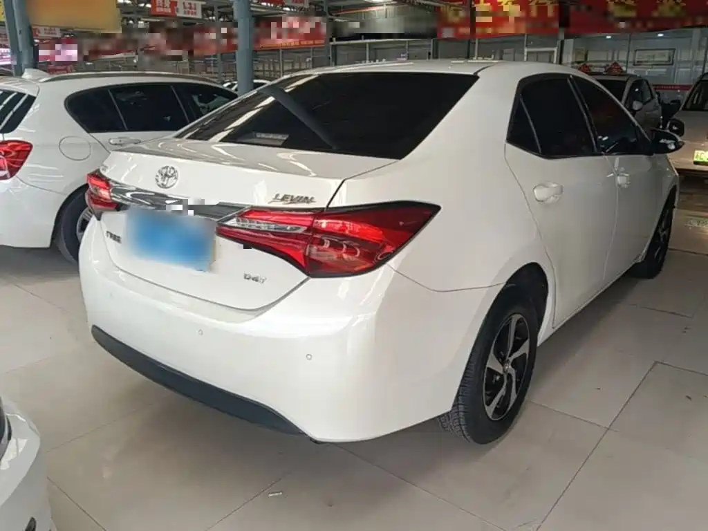 Levin Facelift 185 T CVT Elite CN-V