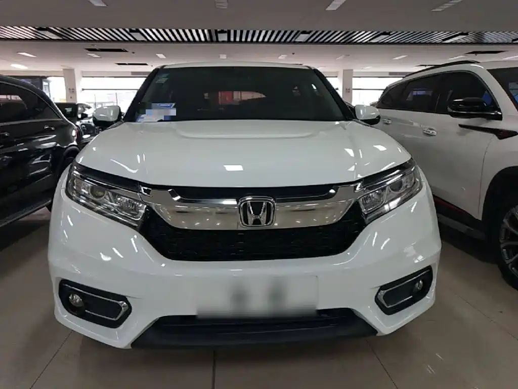 Avancier 240 TURBO 2 WD Luxury