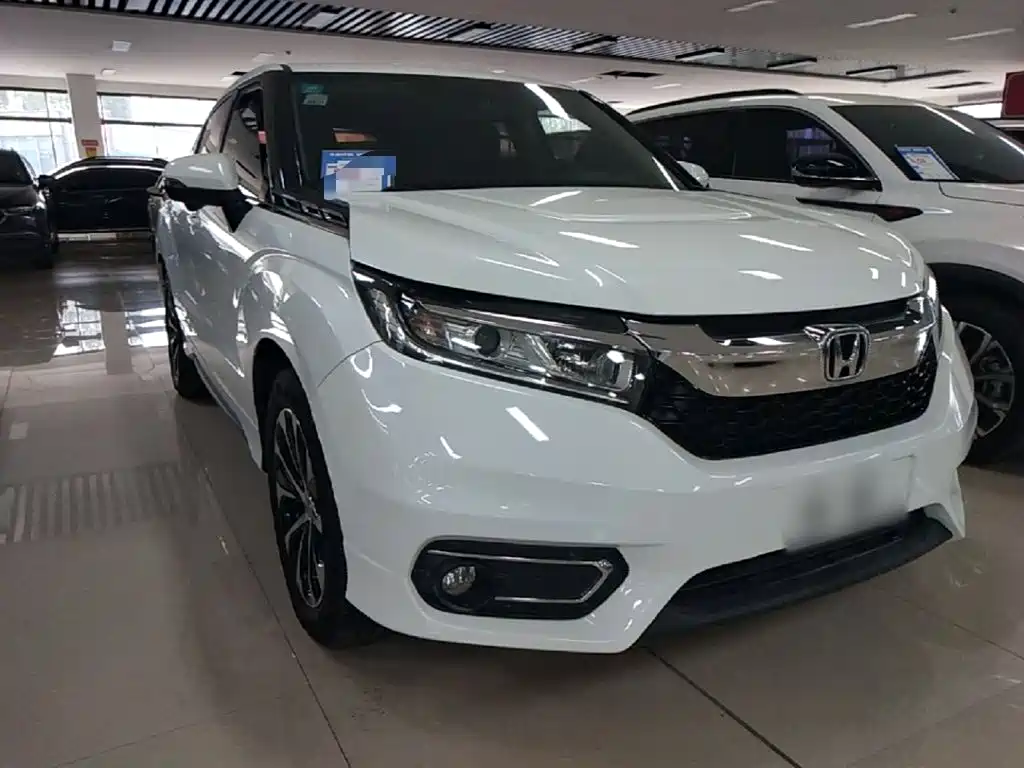 Avancier 240 TURBO 2 WD Luxury