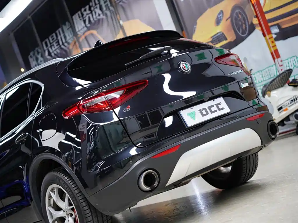 Stelvio 2.0 T 200 HP Luxury
