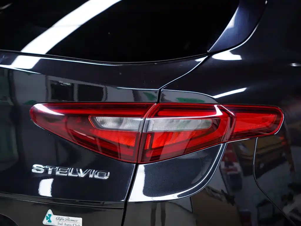 Stelvio 2.0 T 200 HP Luxury
