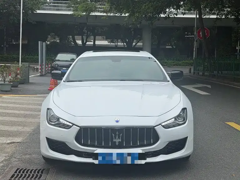 Maserati Ghibli 3.0 T Standard
