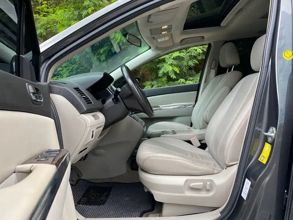 Mazda 8 马自达8 2011款 2.3 L 尊贵版