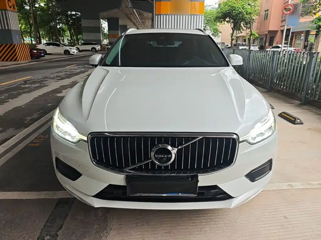 Volvo XC60 T5 4 WD Smart Ease CN-VI
