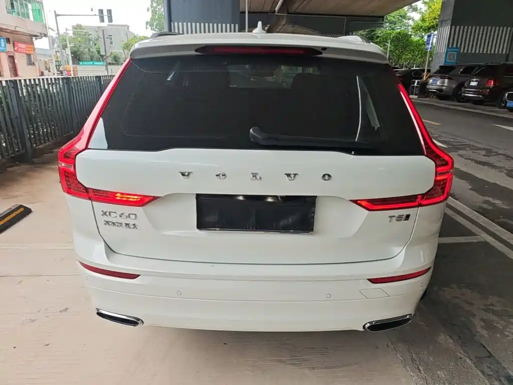 Volvo XC60 T5 4 WD Smart Ease CN-VI