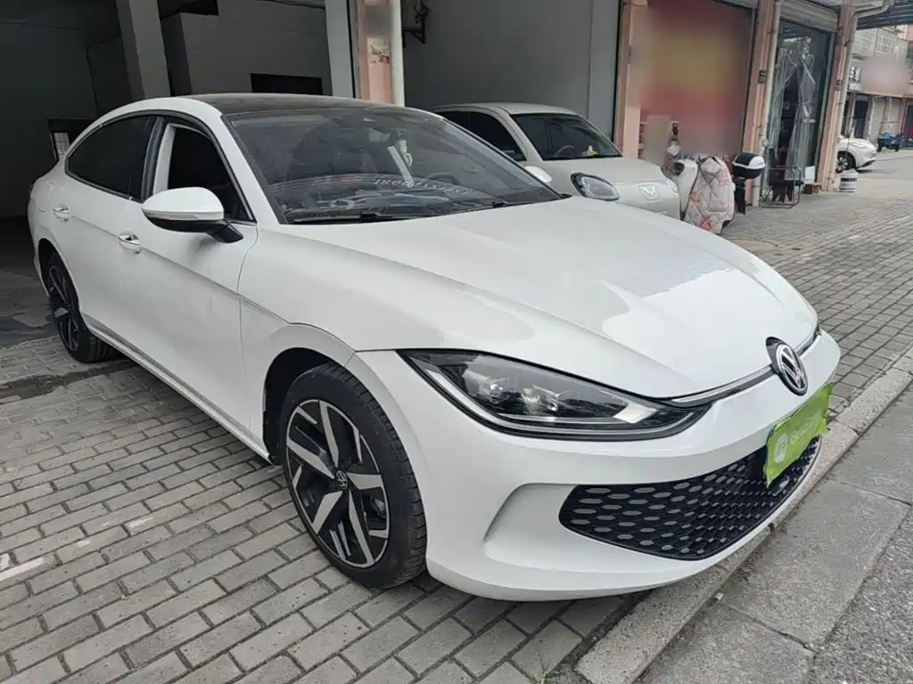 Lamando Lamando L 280 TSI DSG Spicy Cool