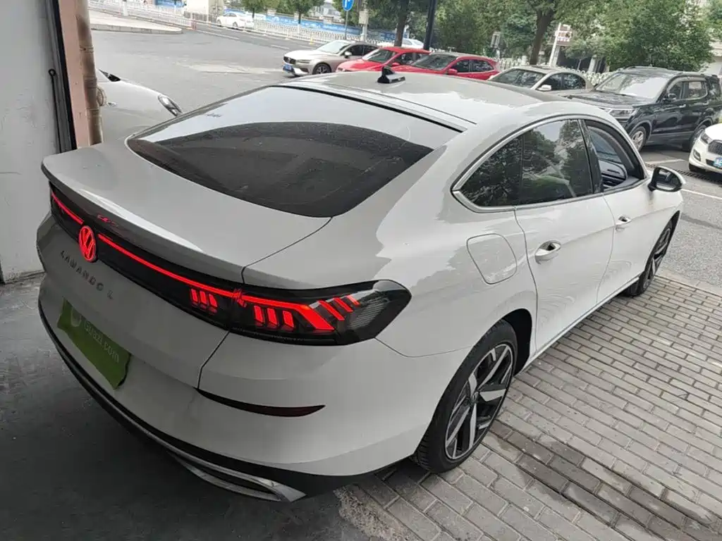 Lamando Lamando L 280 TSI DSG Spicy Cool