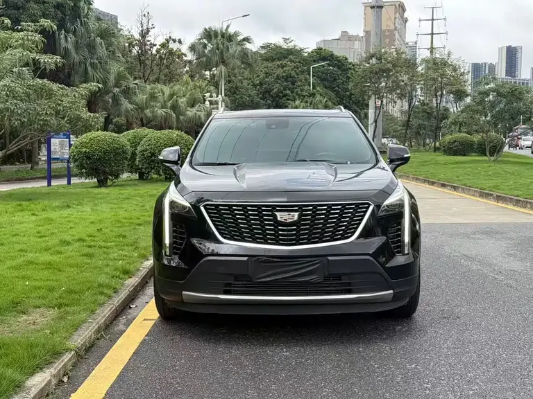 Cadillac XT4 28 T 2 WD Distinguished