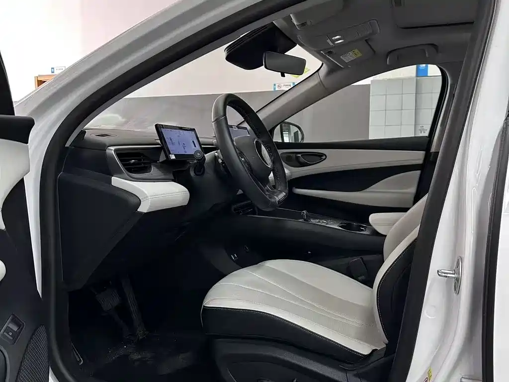 Seal 05 DM-i DM-i Smart Drive 120 KM Flagship