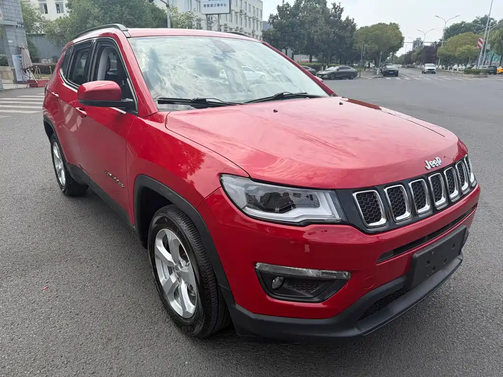 Compass 200 T Auto Home Enjoyment