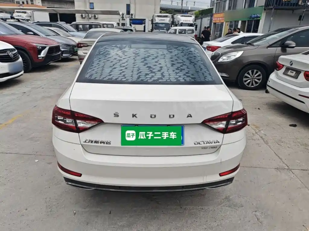 Octavia TSI280 DSG Smart Travel Luxury CN-VI