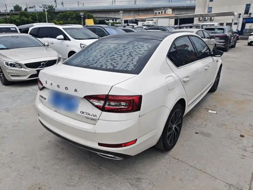 Octavia TSI280 DSG Smart Travel Luxury CN-VI