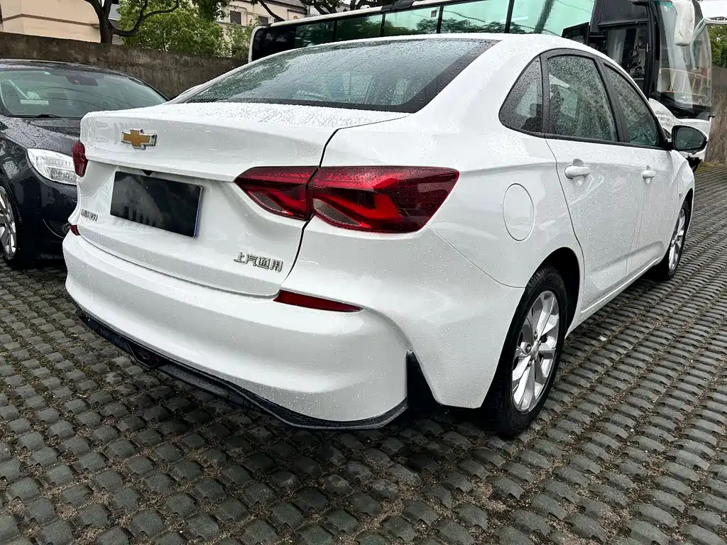 Monza 1.5 L DCT Pleasure