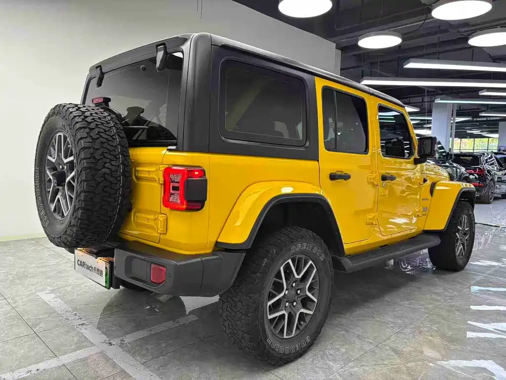 Wrangler NEV 4-door 2.0 T 4 xe Sahara