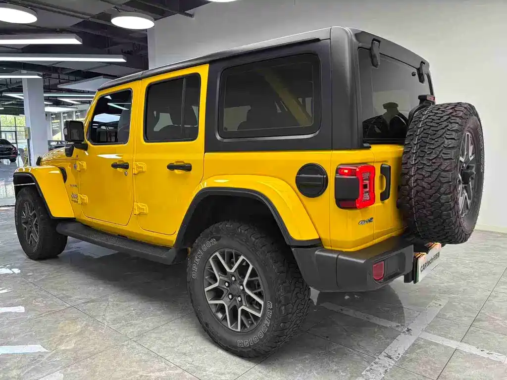 Wrangler NEV 4-door 2.0 T 4 xe Sahara