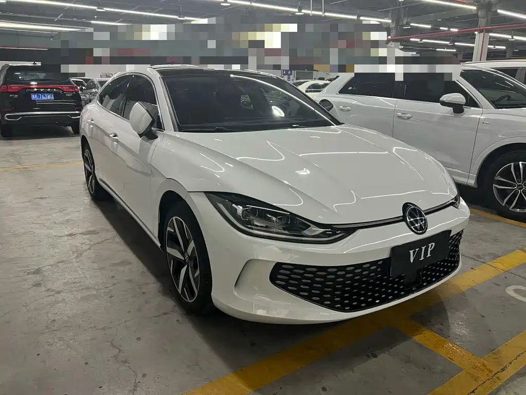 Lamando Lamando L 280 TSI DSG Spicy Cool PLUS
