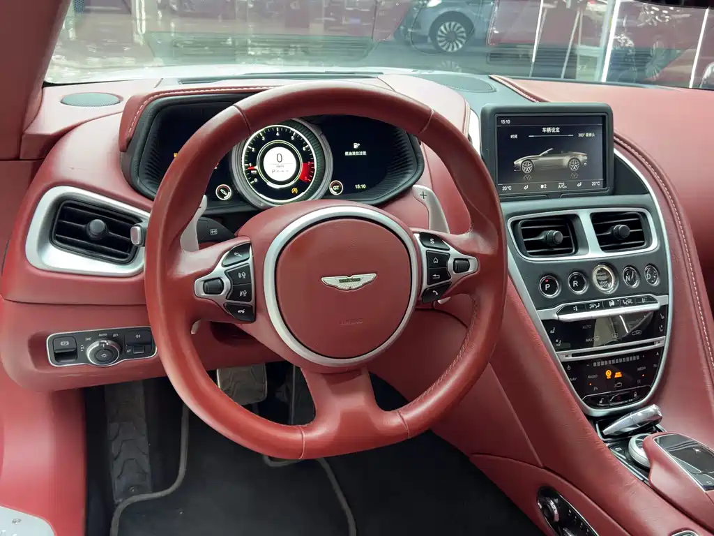 Aston Martin DB11 4.0 T V8 Volante