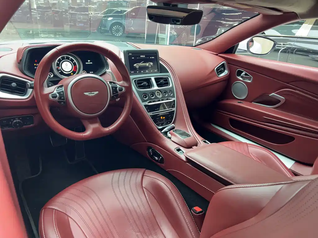 Aston Martin DB11 4.0 T V8 Volante