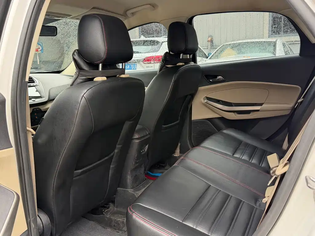 Escort 1.5 L Auto Comfort