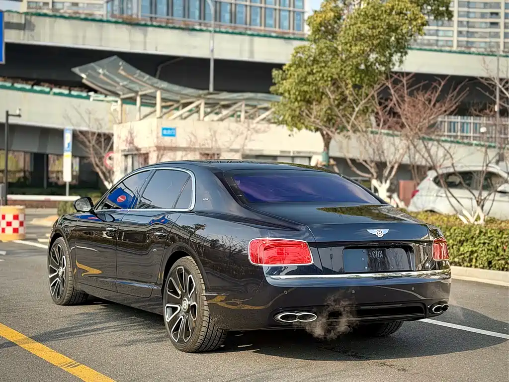 Flying Spur 4.0 T V8 S Standard