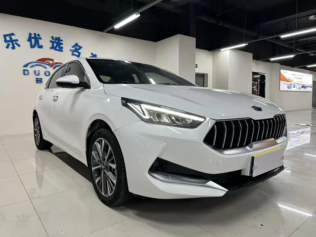 Kia K3 1.5 L CVT Fashion