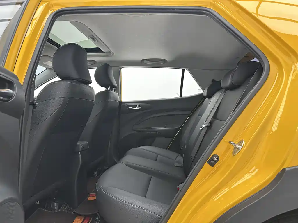 Stonic 1.4 L CVT Sunroof