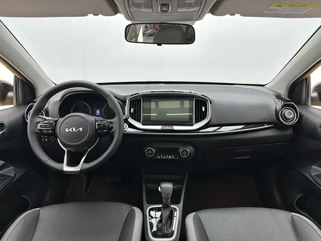 Stonic 1.4 L CVT Sunroof