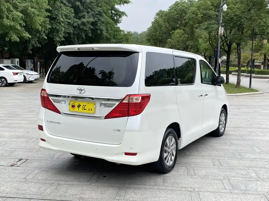 Alphard 3.5 L Luxury