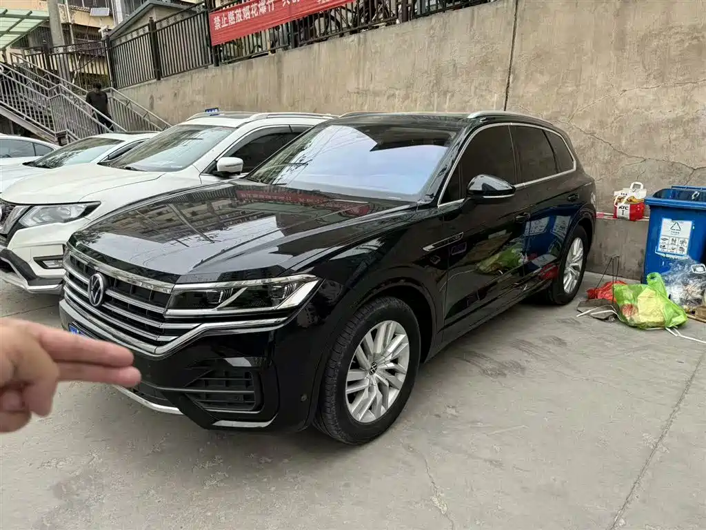 Touareg 2.0 TSI Sharp Style