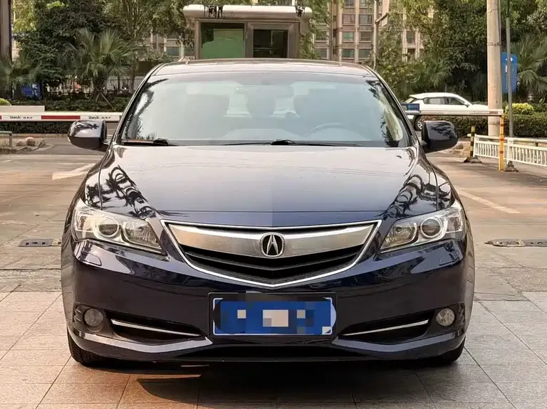 Acura ILX 1.5 L Hybrid