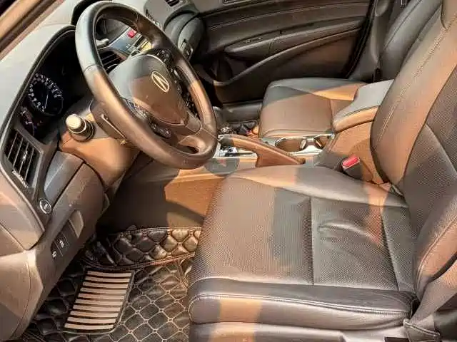Acura ILX 1.5 L Hybrid